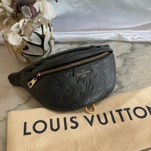 Absolutely Gorgeous Louis Vuitton Bumbag Empreinte Noir